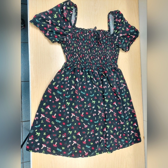Hot Topic Dresses & Skirts - Adorable Mushroom Forest Critter Dress Hot Topic Size L